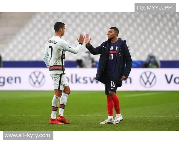 马卡分析姆巴佩对帽子戏法的渴望与C罗相似贝林与维尼修斯可考虑替补出战