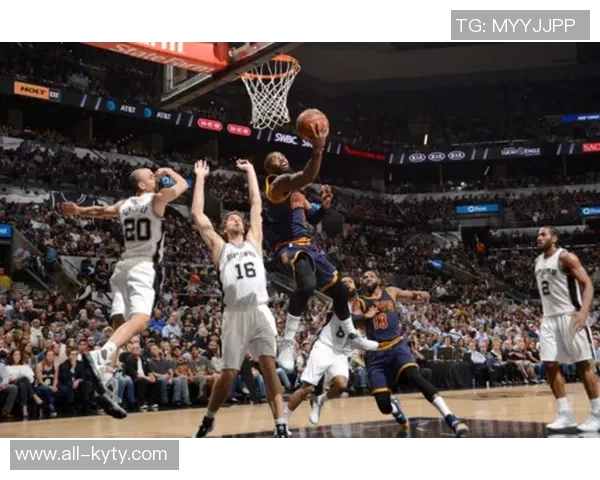 替补奇兵罗林斯上半场表现抢眼贡献11分5板2助攻正负值高达17