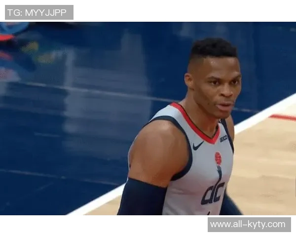 费尔斯半场表现惨淡三投全失仅得2板1助空篮失手令人失望