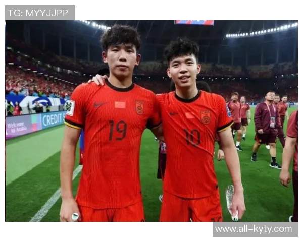 国足海外拉练或将采用双后腰战术球员位置与俱乐部基本一致 国足海外拉练或将采用双后腰战术球员位置与俱乐部基本一致